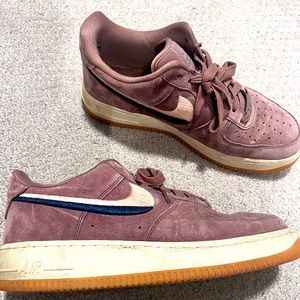 Women's Nike Air Force One '07 LX Low size 10